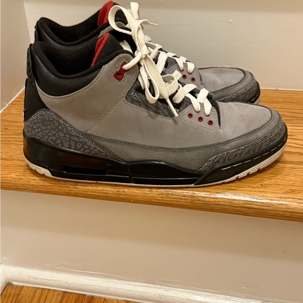 Men's Nike Jordans size 9